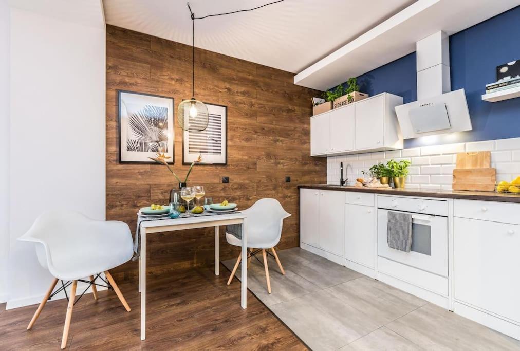 Luksusowy & Parking Apartment